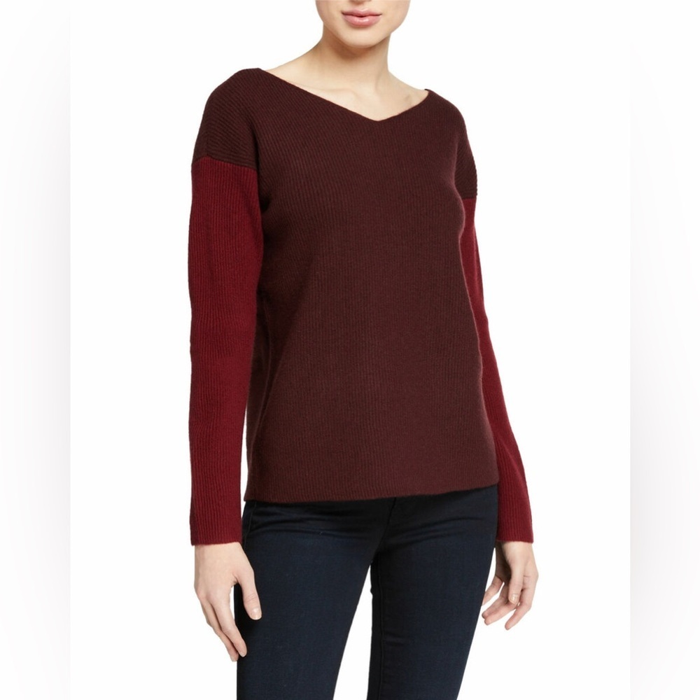 🎀 SSENSE VINCE wool and cashmere small burgundy color block sweater